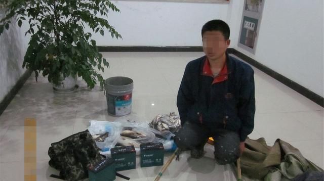  『生活所迫』农业部一号文件，非法捕捞将严管，持证钓鱼即将实施