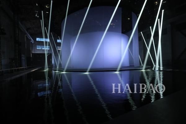 Massimo Dutti联袂天猫拉开亚洲第二场时装秀帷幕，为庆祝全新“