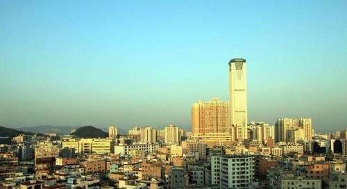  『玉山镇』中国三大强镇，都在南方，谁能更胜一筹？