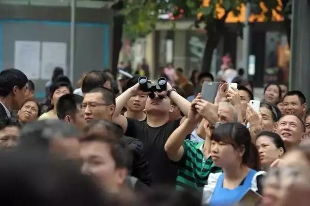 张家口一男子戏耍“智障男”并拍视频发布网上!更可怕的是...