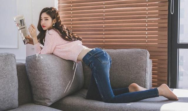 紧身裤穿出时髦品味，美得耀眼不失时尚