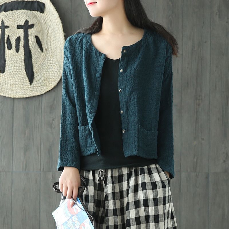 天，别再扎堆穿裙!试试棉麻开衫+衬衣，8070女人穿，超减龄