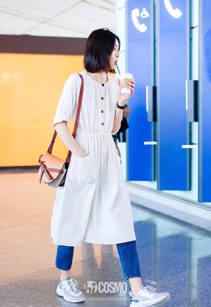 千万别学刘雯穿排扣连衣裙!