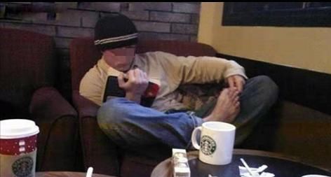 说中国游客没素质？那这些外国游客的行为，才是真丢人！