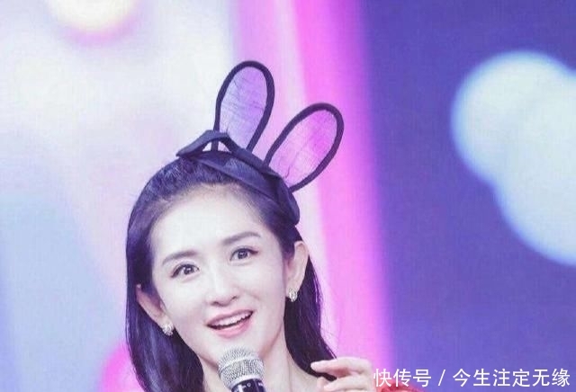 【谢娜】谢娜虽然一直徘徊在争议的边沿,但却活出了真实的自信、美好精致