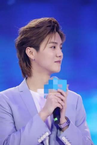 鲻鱼头发型得靠颜值撑！范丞丞像精灵，杨洋超日系，鹿晗不敢认！