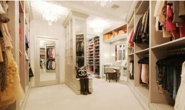 【意推广】就算一辈子不吃不喝, 我们和这些女人的衣柜鞋柜之间,