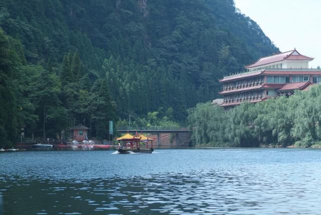 华夏第一高瀑重庆江津四面山的车辆需绕行！