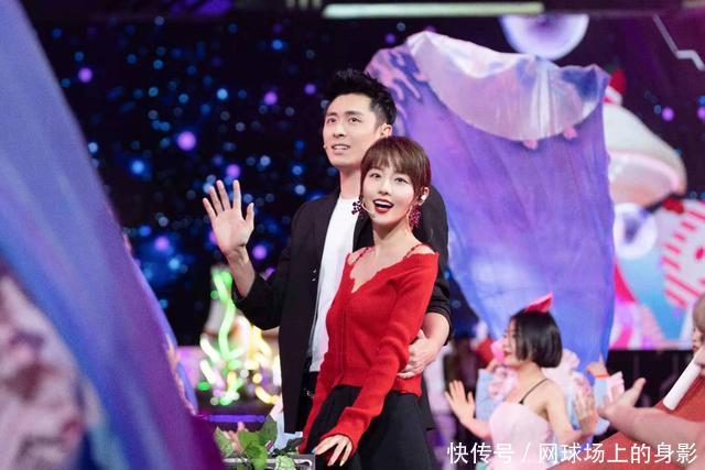 张嘉倪央视跨年