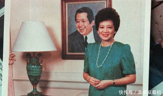 『传染力』全球首位华人女总统,以自己是中国人自豪,多次回国寻根问祖