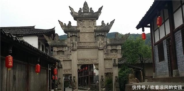 四川最早建县之地，并在古代以“城”为关隘，全国仅此一处