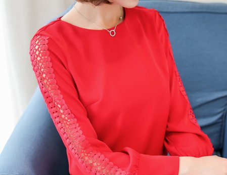 40岁以上女人，秋天尽量别穿裙!秋衫+黑裤子，国庆穿超好看