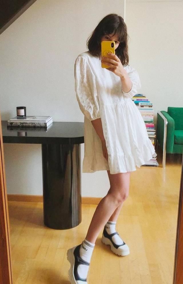  #玛丽珍鞋#这条裙子不仅减龄，还能“减肥”，多粗的腰都看不出……