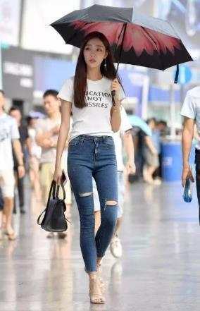 街拍: 要是把图8小姐姐娶回家, 每天乐不思蜀