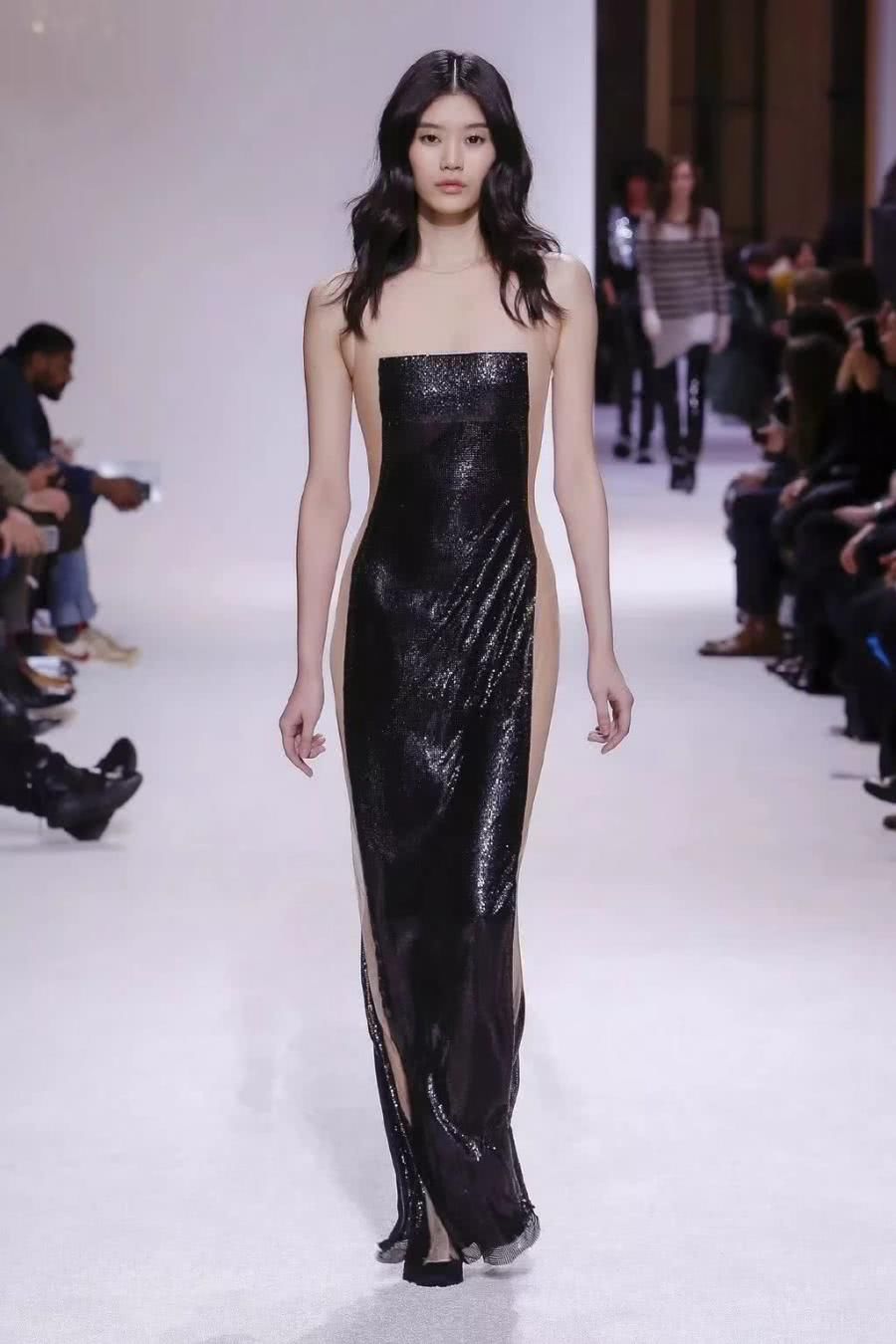 这么瘦的奚梦瑶都被副乳困扰?原来这个跟胖瘦无关