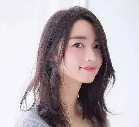 宋慧乔林允儿佘诗曼 2018年明星扎堆爱上齐肩卷发