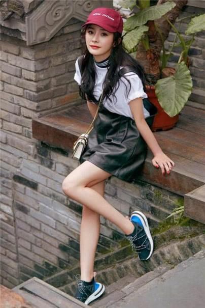 讲真，穿高跟鞋的杨幂PK穿平底鞋的杨幂，你站哪一边？