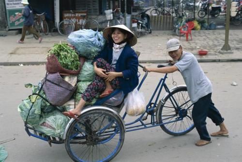 越南奇葩三轮车，被游客称作“客先死”，虽不吉利但却吸引众人！