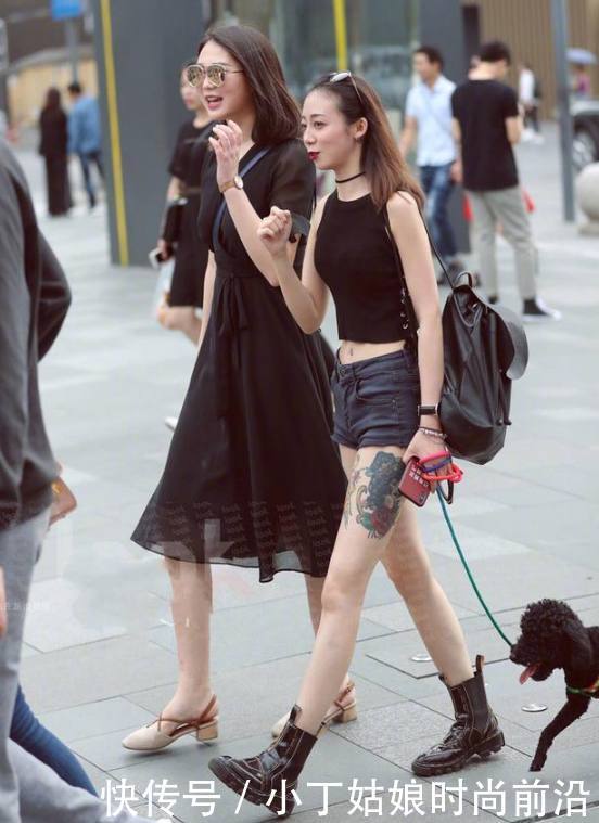 街拍：图1优雅，图2性感，图3小姐姐光看这个背影我就被迷住了！