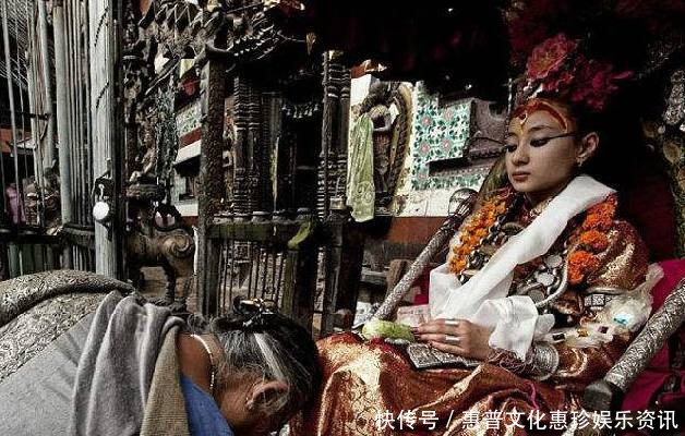 此国的“活女神”，地位比国王还要至高无上，退位后竟无男人敢娶