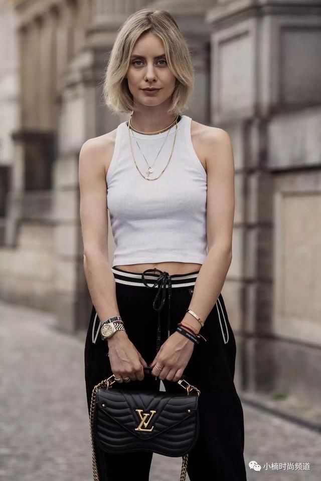 跟随德国女人的脚步，穿出颠覆着装法则的强势风格