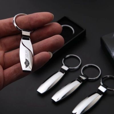 越来越多人钥匙不挂腰带了，太土!现流行这样挂，利落忒体面