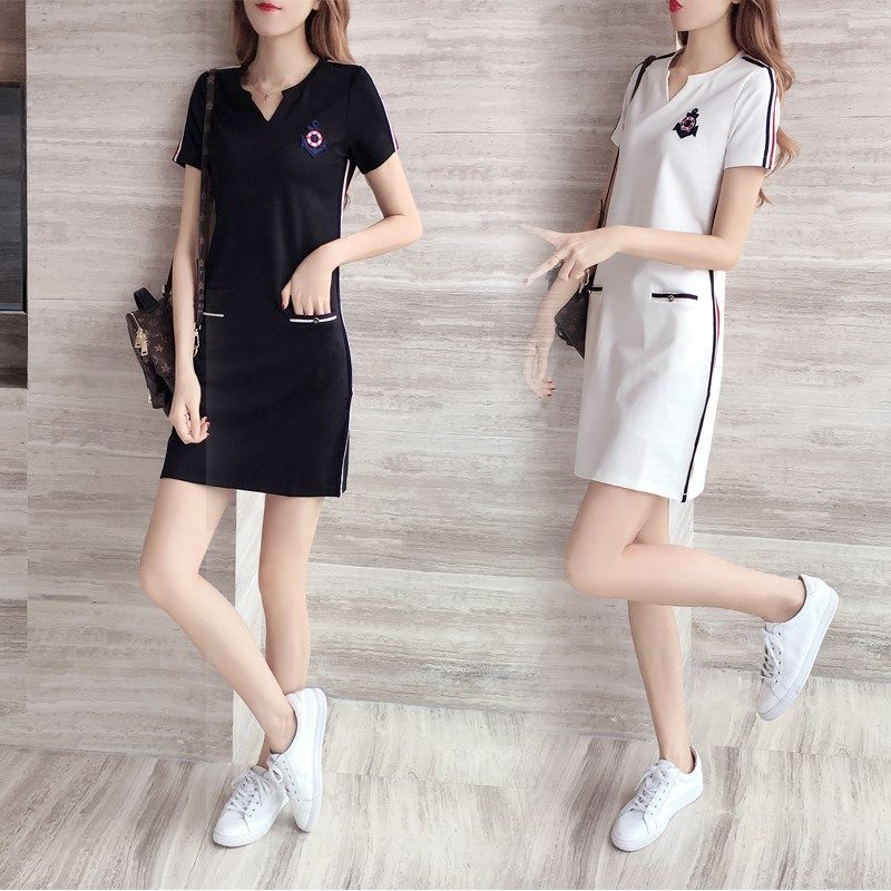 8月新出这款连衣裙，1米5矮个老婆穿，显高洋气，适合小个女人