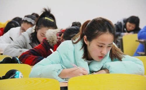  #值得#初试成绩占比70％？这所大学将采取“网络复试”，值得点赞！