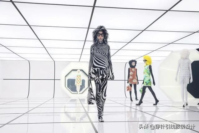 设计师@2020秋冬 Genius 系列：多个天才设计师的合作系列，MONCLER