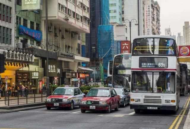 印度富豪来华游玩，来到中国后很是好奇：为何中国人都不喜欢这个