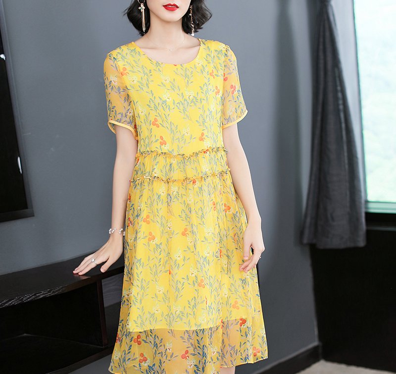 中国造“A字裙”火爆来袭，穿着和老公去度假，便宜美的仙女一样