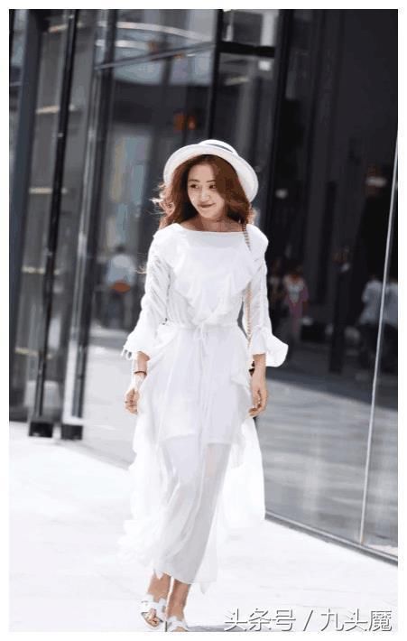 清凉一夏：街拍美女嫩白可爱、娇气，各位看官别看的太富有想象力