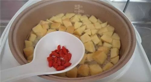  【食物】它是皮肤“保护神”，一周吃一次，重回“少女肌”，紧致无斑点