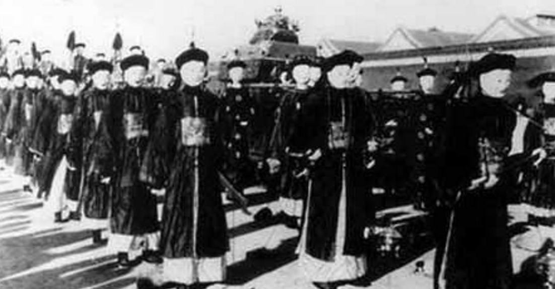 『照片』光绪出殡照片,宦官送葬,比慈禧出殡“寒酸”多了