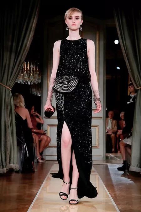 时代无常,但你总能读懂Giorgio Armani的深情与浪漫