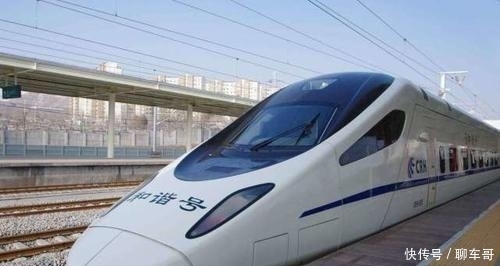  我国@日本游客乘坐中国高铁，直言指出我国高铁的2个缺点，引起