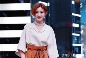美女:大长腿十分亮眼,非常有女人味,街拍:柔美娇俏的小姐姐