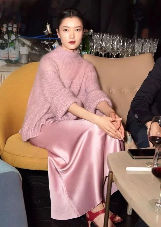 【绸缎】绸缎又俗又难穿?现在开始修改你的偏见了!