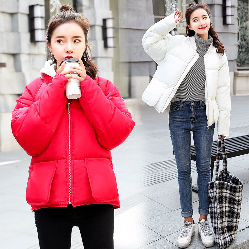 18年新款妈妈装时尚羽绒服女，女人春节这样穿，美炸一条街