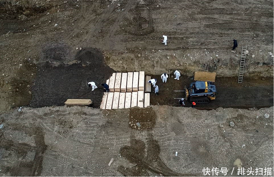 「排队」纽约疫情毁灭性现场:数十辆冷藏车成移动太平间,排队装尸体袋