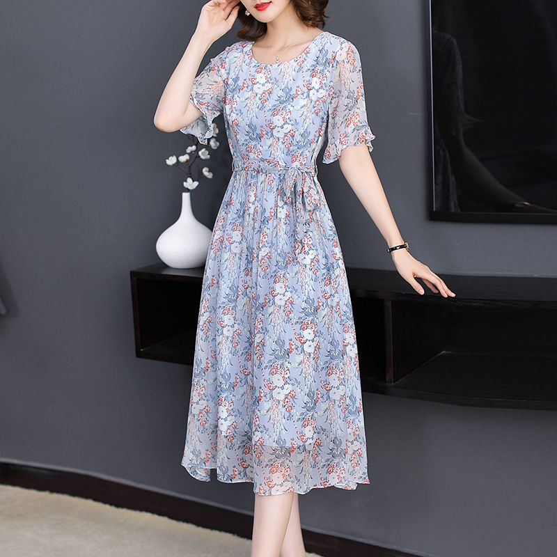 连衣裙上新,虽然有点小贵,但很洋气,35-60岁女人穿最合适