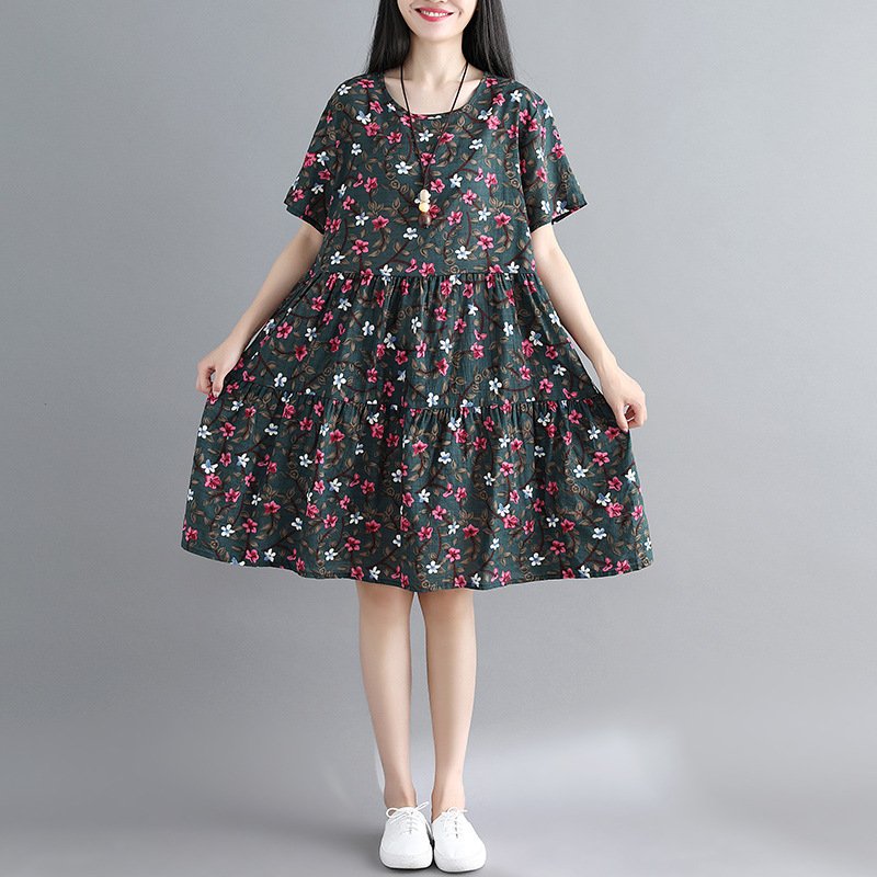 今夏流行的连衣裙比T恤显高挑又迷人，42岁老婆穿的舍不得脱