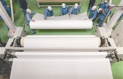  产量@14400吨生产线投入使用熔喷布产量提升