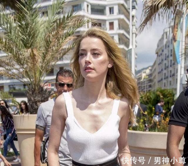 阔腿裤■早春穿搭指南你和性感之间,还差一件吊带衫