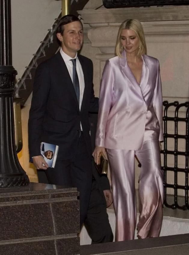 『看起来』伊万卡身材好不是没道理,穿健美裤跟丈夫晨跑,一路打闹像个孩子