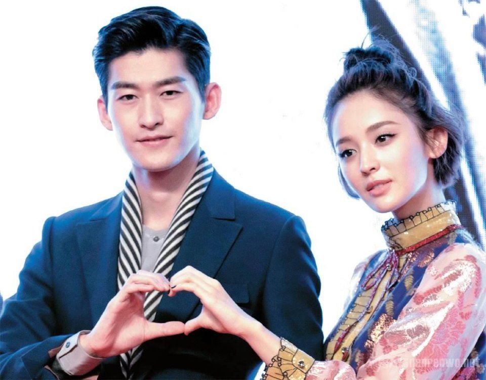 张翰深夜发博公布新恋情?郑爽微博再度沦陷，娜扎回应想太多!