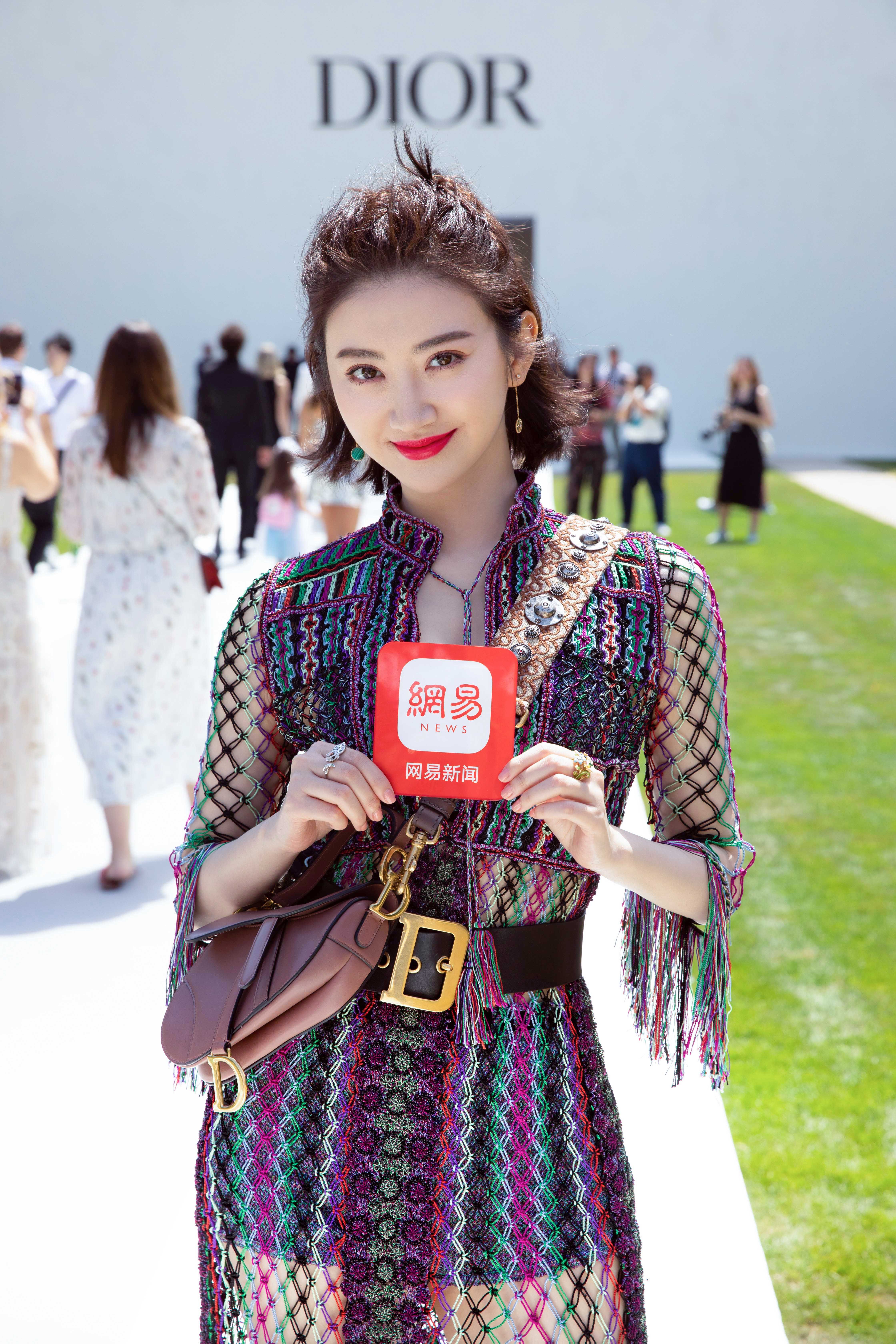 景甜身材好有料 雪白肌肤大长腿