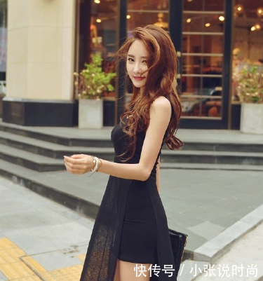 街拍：黑色紧身包臀裙，完美展现小姐姐傲人身材!性感又时尚!!