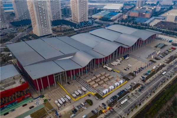  「新增确诊病例」近三天，疫情关键数据变动，背后原因是？