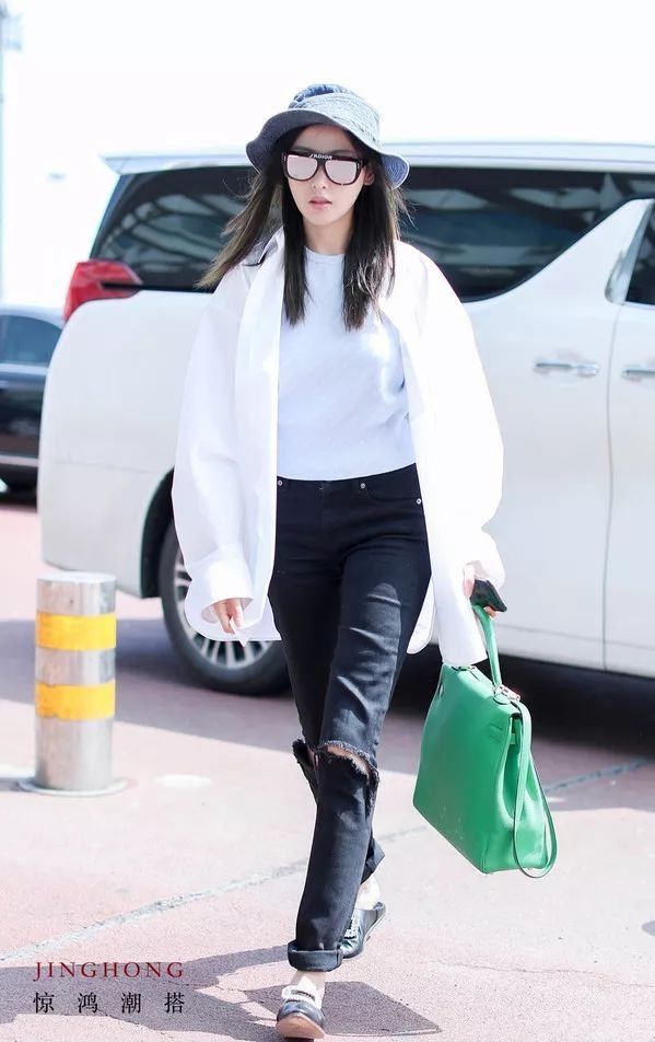 服气| 三年前一夜爆红如今又霸屏了?街拍里的张天爱才是真冷艳霸